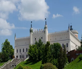 Znajdziesz u nas duży wybór schodów wewnętrznych w Lublinie każdego dnia. Prezentujemy wszystkie fantastyczne i olśniewające schody wewnętrzne Lublin w przystępnej cenie. Zapewniamy bardzo pomysłowe oraz eleganckie i wysokiej miary schody wewnętrzne w Lublinie każdego dnia. Gwarantujemy u nas unikatowe, fantazyjne, profesjonalnie wykonane a zarazem szybki montaż naszych schodów wewnętrznych w Lublinie i okolicach już dziś. Duży wybór, zobacz więcej!